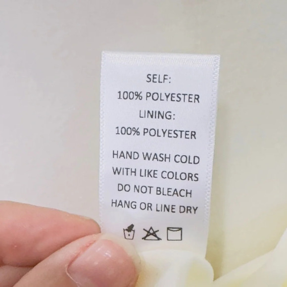 NWT SADIE & SAGE beautiful floral romper - Picture 9 of 9